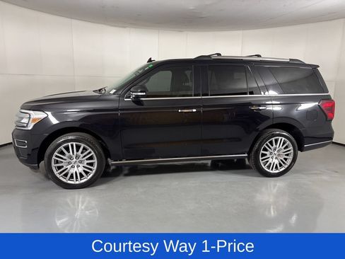 Used 2024 Ford Expedition Limited AWD/4WD image 6