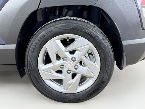 Used 2025 Hyundai Kona SE image 30