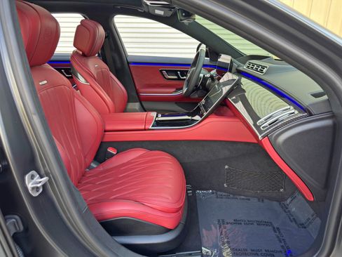 Used 2025 Mercedes-Benz S 63 AMG S image 16