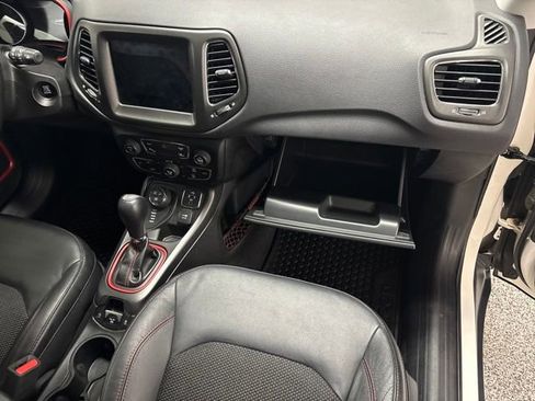 Used 2018 Jeep Compass Trailhawk w/ Navigation Group image 19