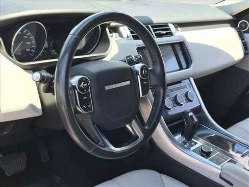 Used 2015 Land Rover Range Rover Sport SE AWD/4WD image 9