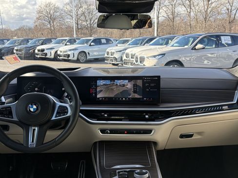 Used 2024 BMW X7 M60i w/ Executive Package image 30