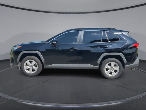 Used 2020 Toyota RAV4 XLE FWD image 5