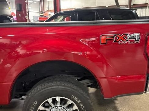 Used 2022 Ford F250 Lariat w/ Lariat Value Package AWD/4WD image 12