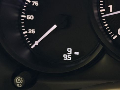 New 2026 Porsche Macan Turbo image 22