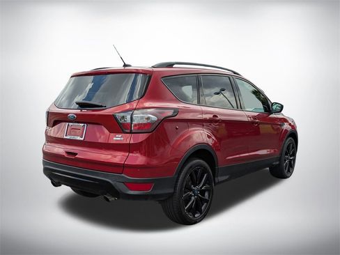 Used 2018 Ford Escape SE image 4