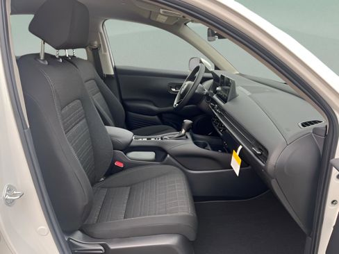 New 2026 Honda HR-V LX image 25
