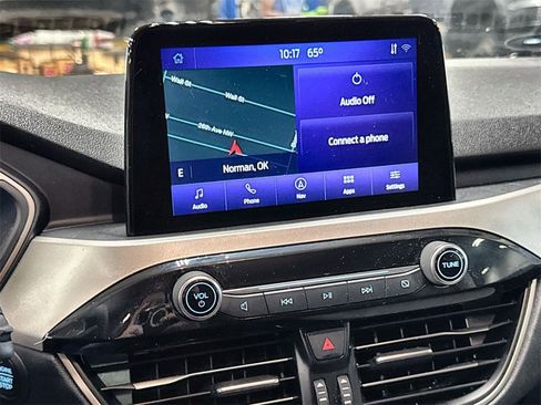 Used 2022 Ford Escape SE w/ SE Sport Appearance Package image 19