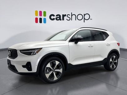 Used 2025 Volvo XC40 B5 Plus
