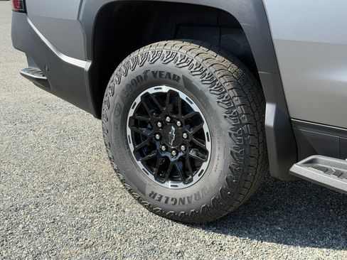 New 2026 Chevrolet Silverado EV Trail Boss image 41