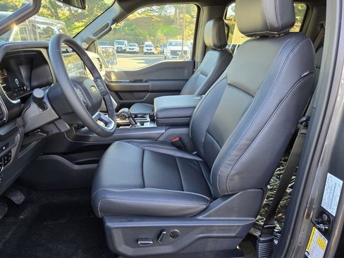 New 2025 Ford F150 Lariat w/ Equipment Group 502A High image 8