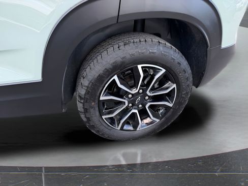 Used 2025 Chevrolet TrailBlazer ACTIV AWD/4WD image 13