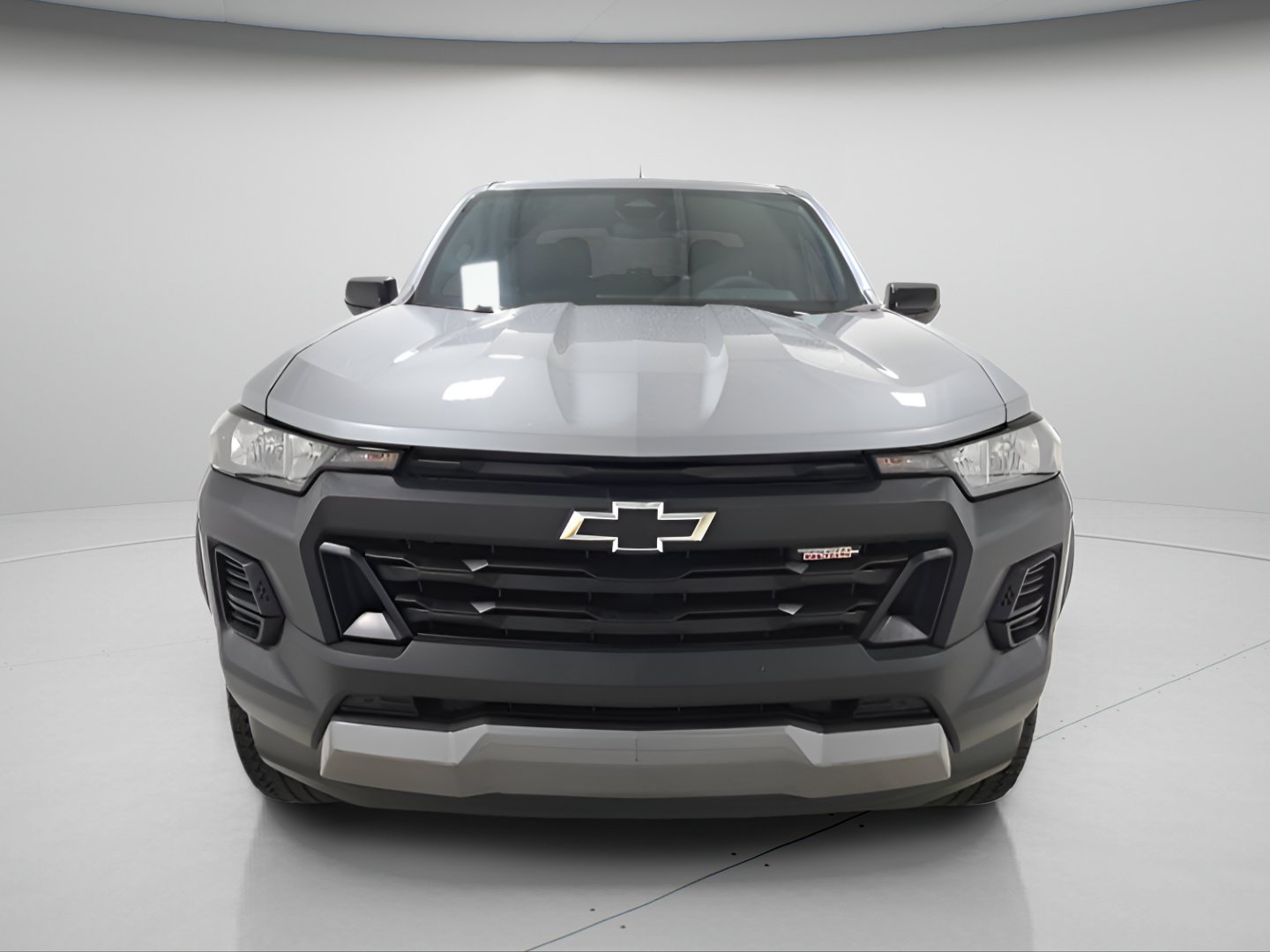 Used 2024 Chevrolet Colorado Trail Boss w/ Advanced Trailering Package AWD/4WD image 2