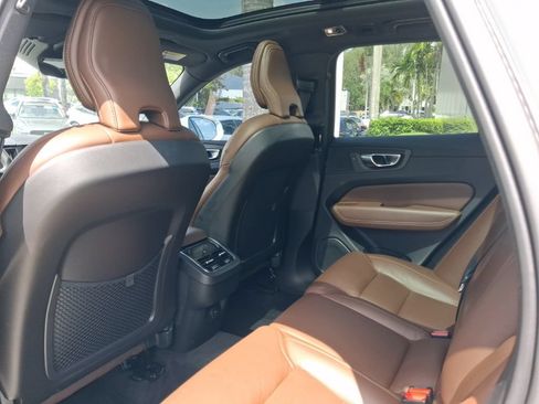 Used 2021 Volvo XC60 T5 Inscription w/ Advanced Package FWD image 7