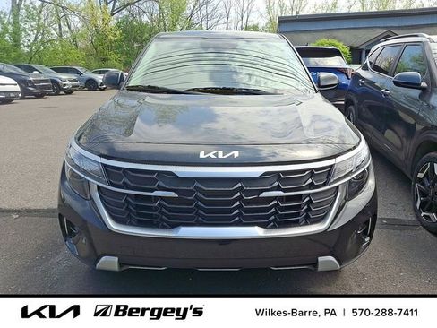 New 2026 Kia Seltos LX AWD/4WD image 2