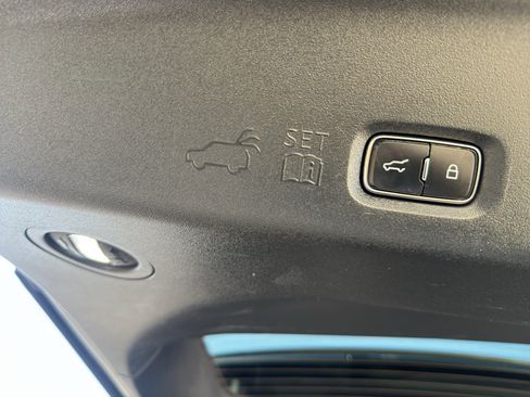 Used 2025 Ford Expedition Active AWD/4WD image 34