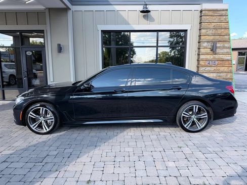 Used 2018 BMW 750i RWD image 3