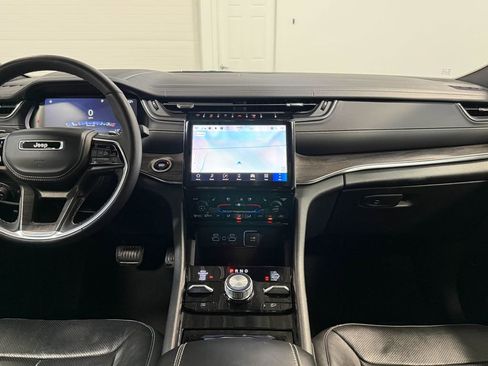 Used 2024 Jeep Grand Cherokee L Overland image 18