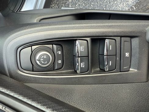 Used 2024 Subaru Crosstrek 2.5i Limited w/ Crosstrek Mirror Package image 13