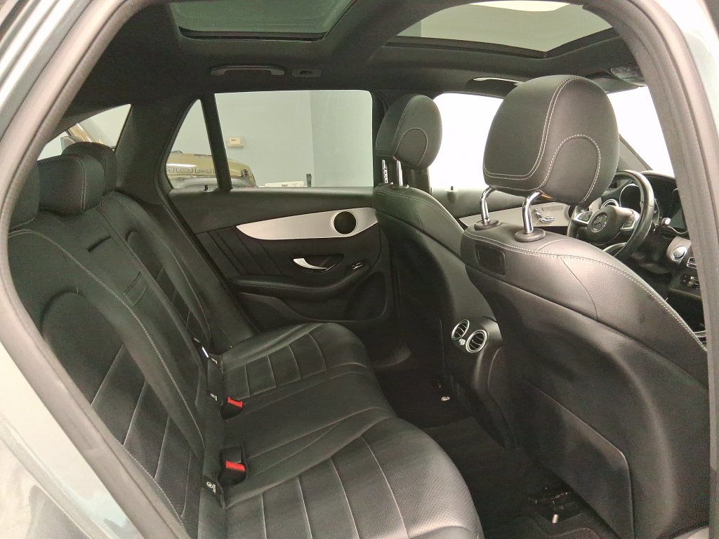 Used 2019 Mercedes-Benz GLC 300 image 29