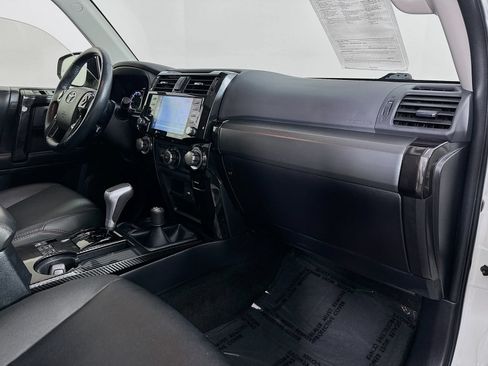 Certified 2024 Toyota 4Runner TRD Off-Road Premium w/ Moonroof Package AWD/4WD image 30