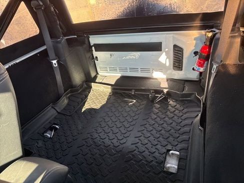 Used 2017 Jeep Wrangler Sport AWD/4WD image 11