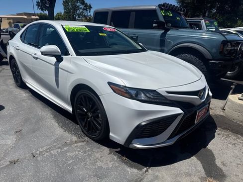 Used 2023 Toyota Camry XSE FWD image 9