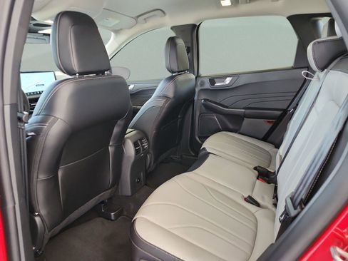 New 2025 Ford Escape PHEV w/ PHEV Premium Package image 16