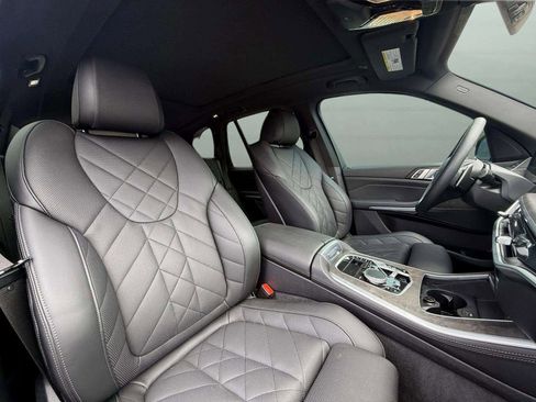 Used 2024 BMW X5 xDrive40i w/ Parking Assistance Package image 18