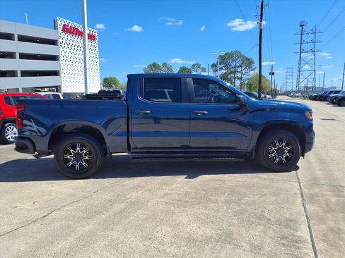 Used 2022 Chevrolet Silverado 1500 Custom image 5