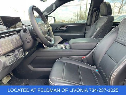 Used 2024 GMC Sierra EV Denali image 6