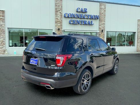 Used 2017 Ford Explorer Sport AWD/4WD image 4