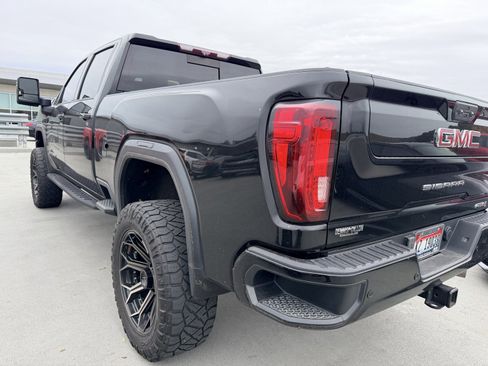 Used 2021 GMC Sierra 2500 AT4 w/ AT4 Premium Plus Package image 6