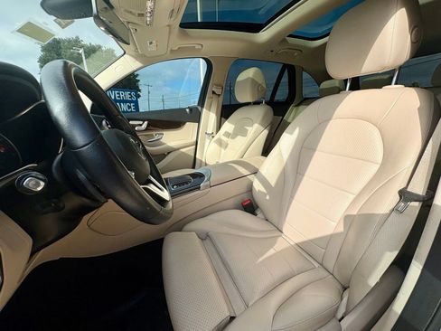Used 2021 Mercedes-Benz GLC 300 image 10