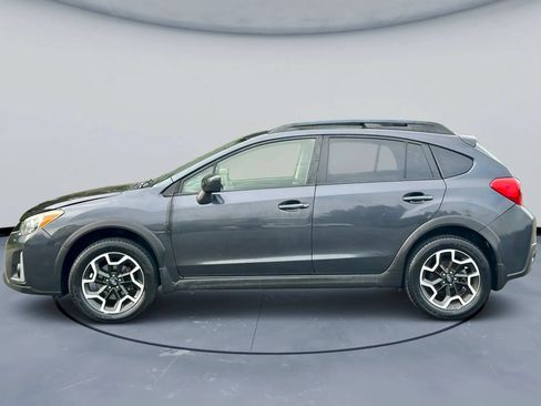 Used 2016 Subaru Crosstrek 2.0i Premium w/ Moonroof Package AWD/4WD image 3