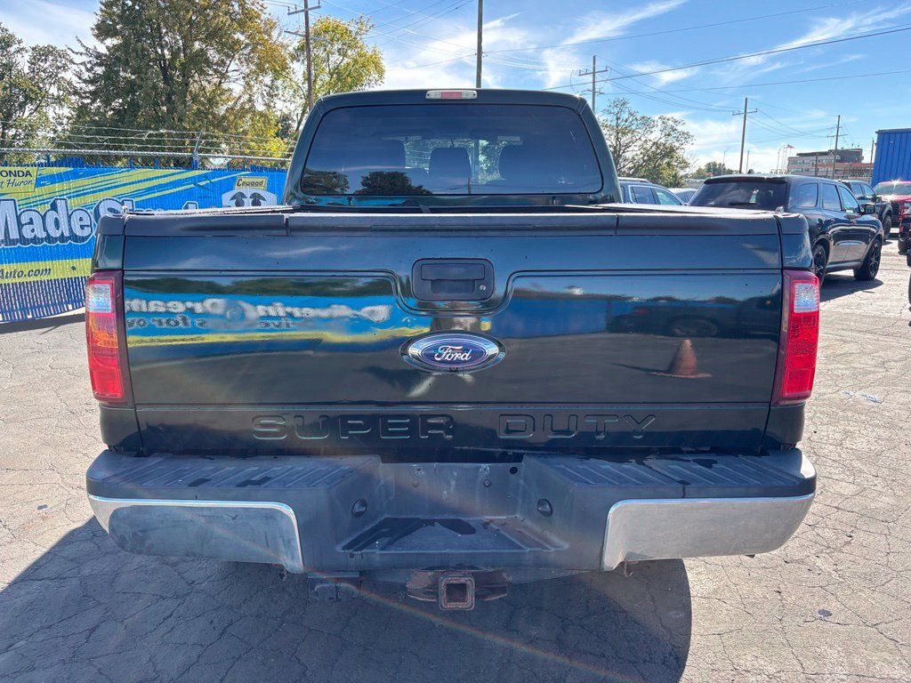 Used 2016 Ford F250 XLT w/ Advanced Security Group AWD/4WD image 3