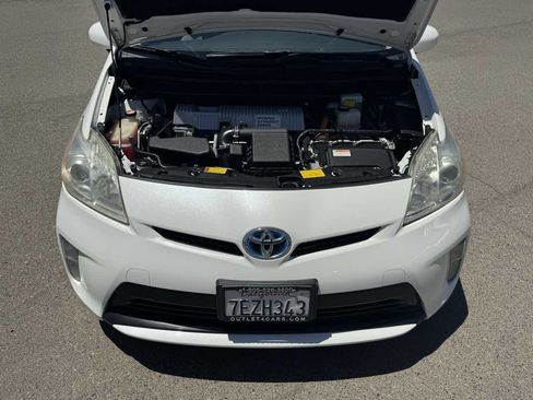 Used 2014 Toyota Prius Two FWD image 37