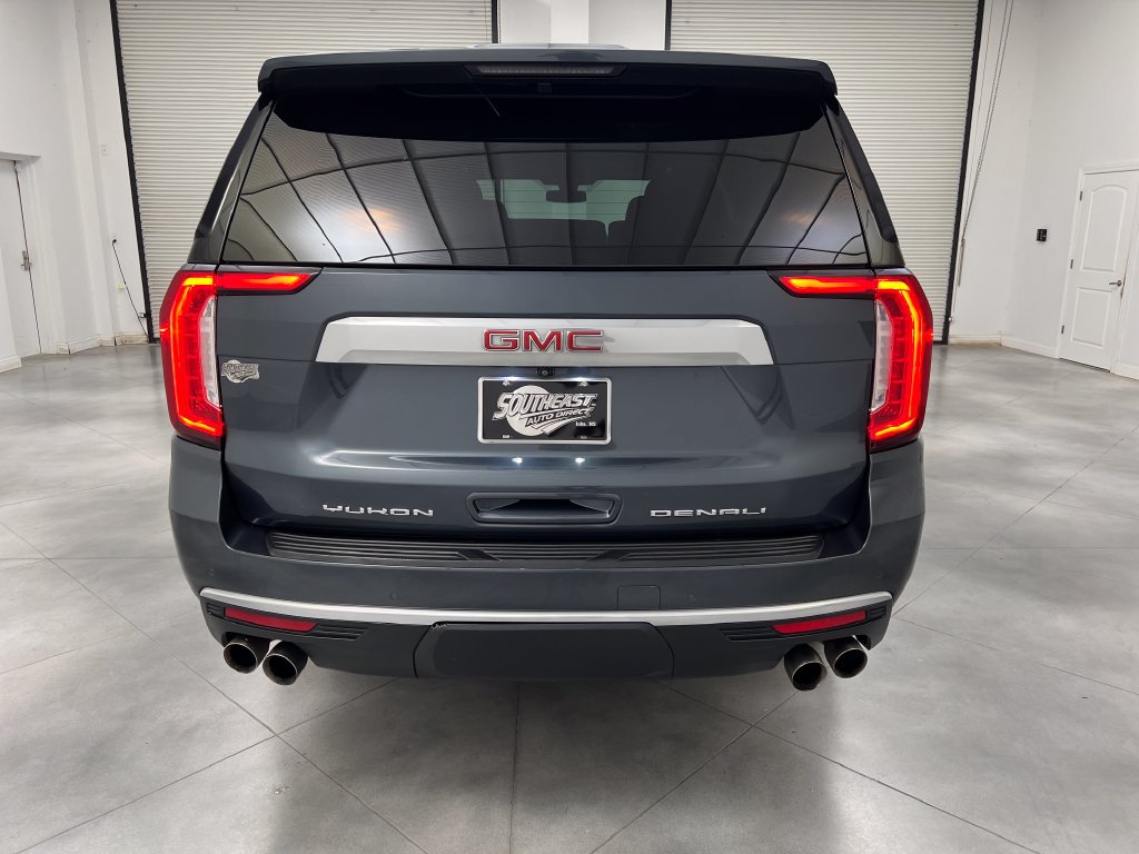 Used 2021 GMC Yukon XL Denali AWD/4WD image 8