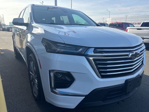 Used 2023 Chevrolet Traverse Premier AWD/4WD image 4