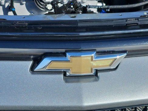 Used 2025 Chevrolet Equinox EV LT w/ Convenience Package FWD image 30