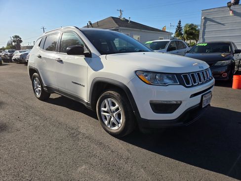 Used 2018 Jeep Compass Sport image 5