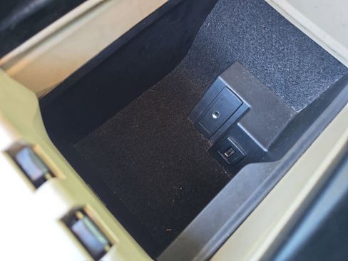 Used 2012 Mercedes-Benz C 300 Sport image 28