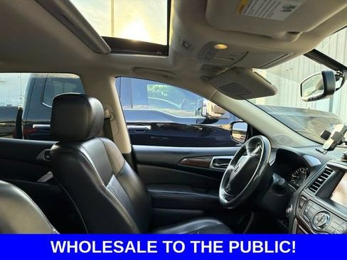 Used 2017 Nissan Pathfinder Platinum w/ Family Entertainment Package AWD/4WD image 6