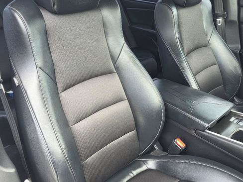 Used 2018 Honda Accord Sport image 16