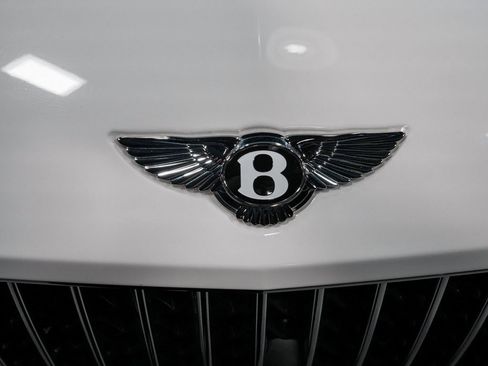 Used 2023 Bentley Bentayga Extended Wheelbase image 47