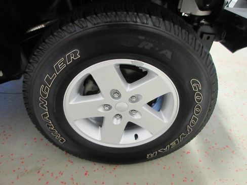 Used 2017 Jeep Wrangler Unlimited Sport w/ Quick Order Package 24S AWD/4WD image 20