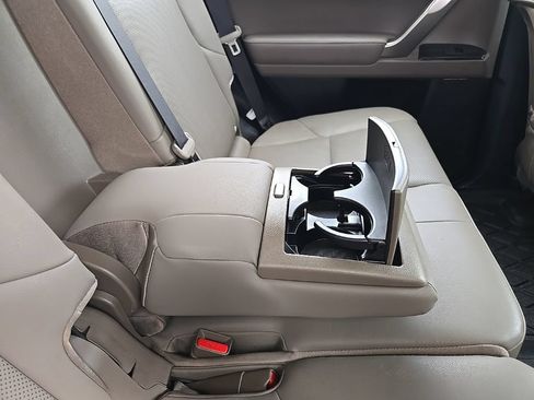 Used 2020 Lexus GX 460 Premium w/ Premium Package AWD/4WD image 91