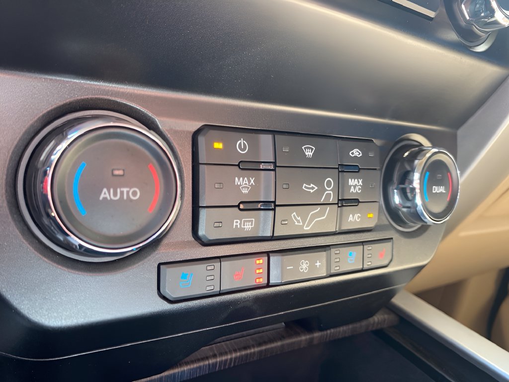 Used 2021 Ford F250 Lariat w/ Lariat Value Package AWD/4WD image 22