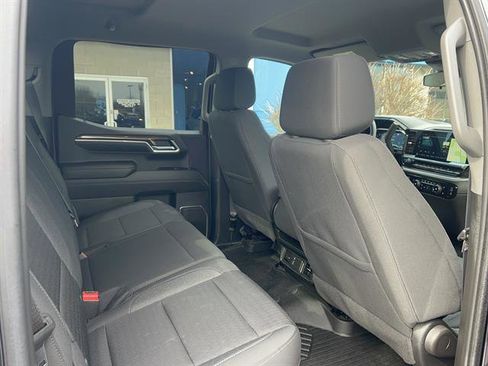 Used 2022 Chevrolet Silverado 1500 LT w/ Z71 Off-Road Package image 17