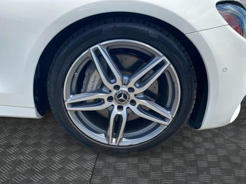 Used 2018 Mercedes-Benz E 300 image 40